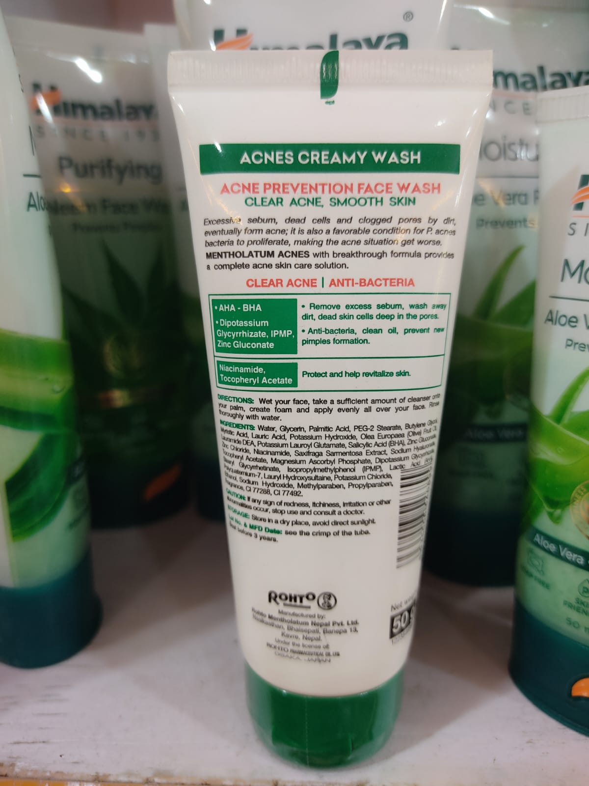 Acnes Creamy Face Wash For Acne And Pimple Treatment, 50g - Image 2
