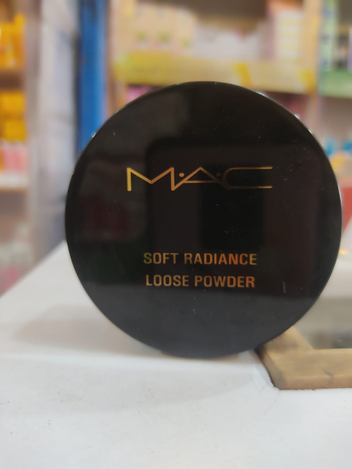 M.A.C SOFT RADIANCE LOOSE POWDER