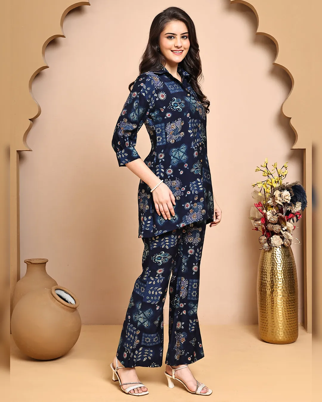 Blue Abstract Printed Shirt Collar Co-Ord Set for Women - Image 4