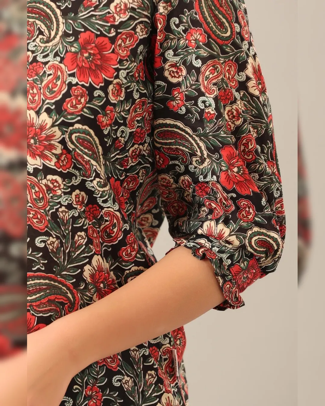 Chic Blossom: Printed Cotton Blend Top and Palazzo Set - Image 9