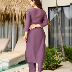 Elegant Viscose Embroidered Kurta Set with Jacquard Dupatta