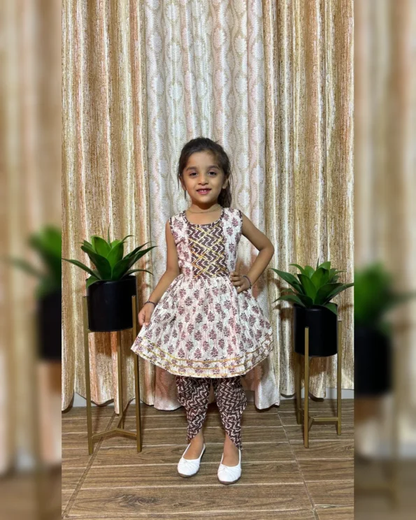 Ethnic Floral Kurta - Image 4