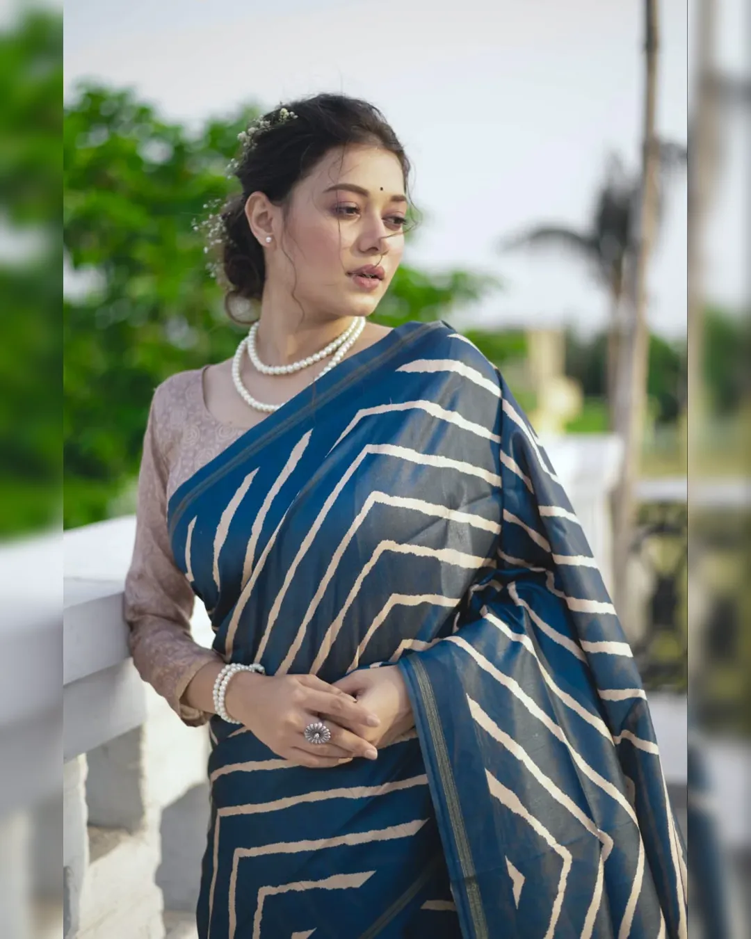 Extraordinary Laheriya Tussar Silk Saree with Kalamkari Peacock Pallu - Image 27