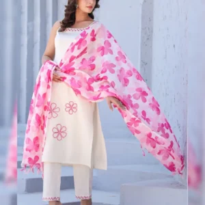 The Perfect Match – Trendy & Comfortable Thread & Mirror Work Kurta Set
