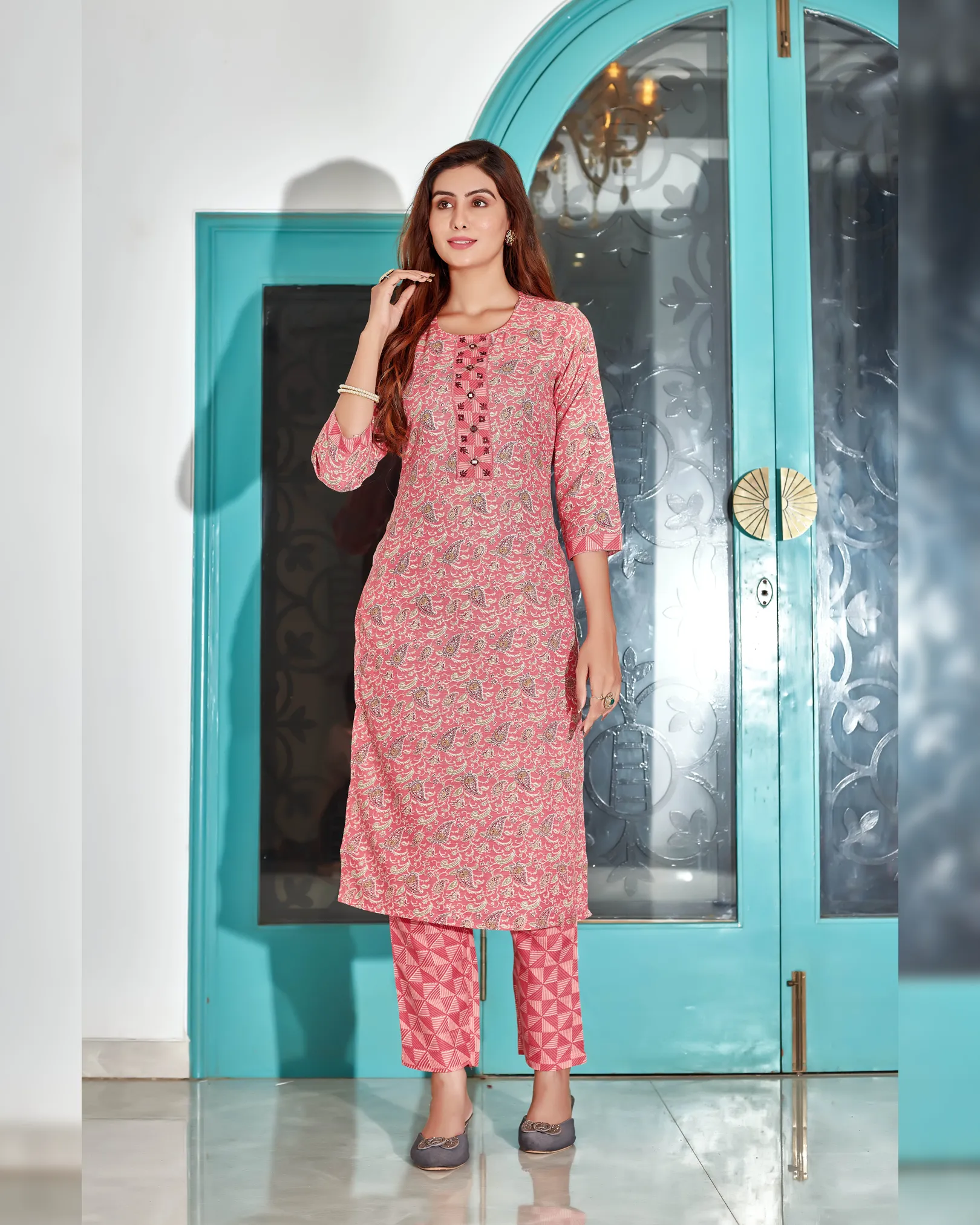 Women’s Cotton Blend Digital Print Kurta with Pant Set - Image 2
