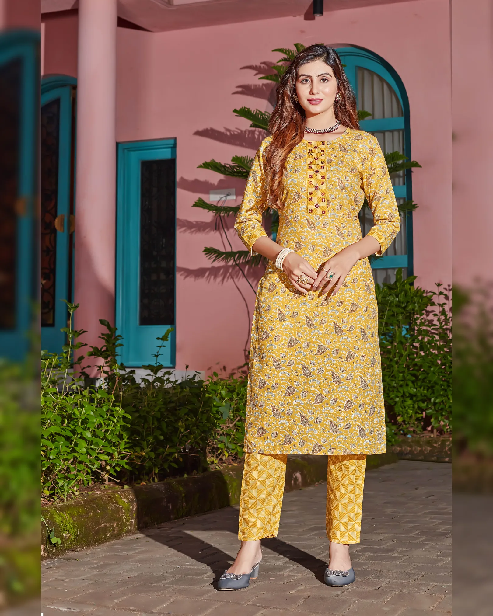 Women’s Cotton Blend Digital Print Kurta with Pant Set - Image 12