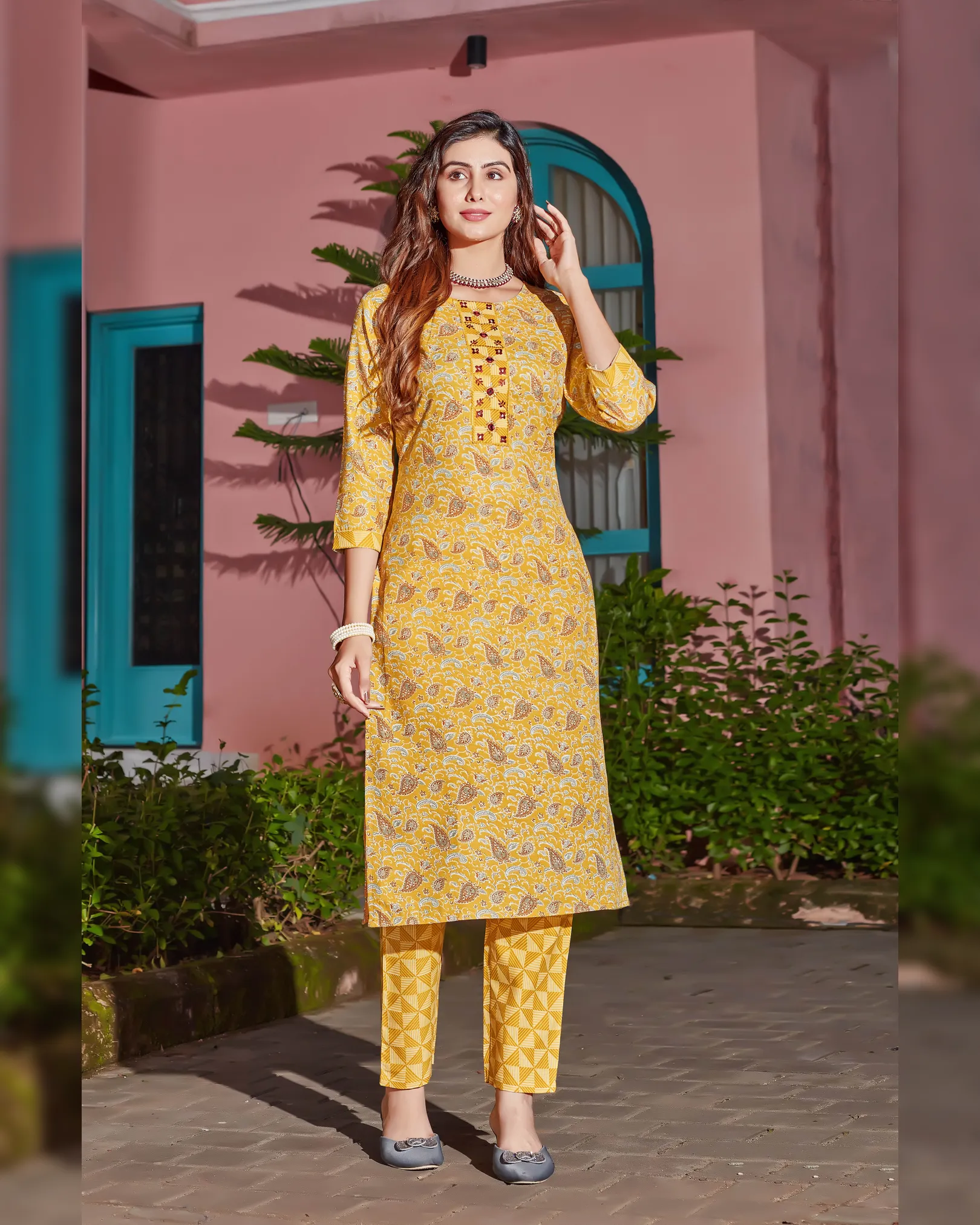 Women’s Cotton Blend Digital Print Kurta with Pant Set - Image 16