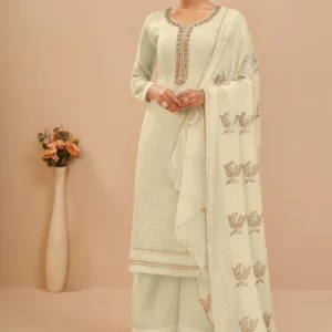 Graceful Embroidered Georgette Salwar Kameez