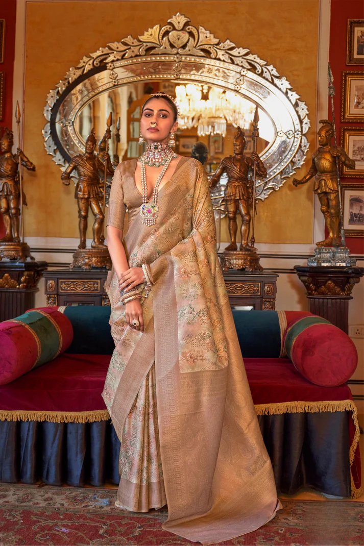 Traditional Woven Silk Blend Saree in Kanjivaram Design - Image 23