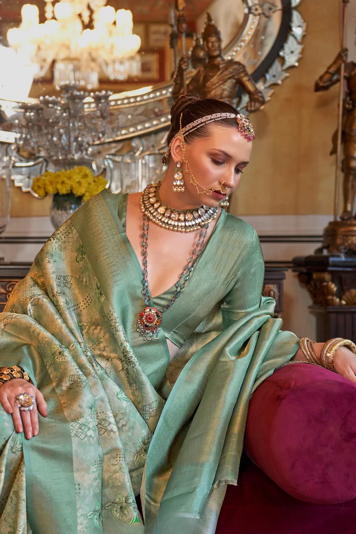 Traditional Woven Silk Blend Saree in Kanjivaram Design - Image 35