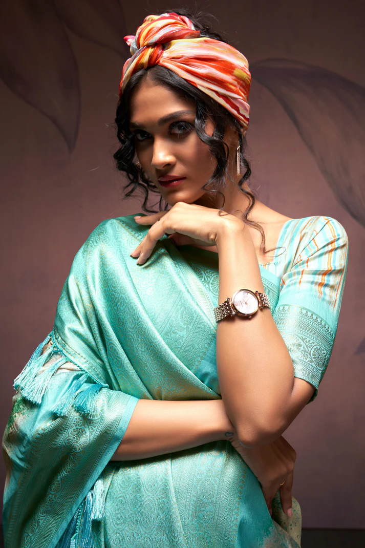 Handloom Harmony Soft Silk Saree with Elegant Weaving - Image 7